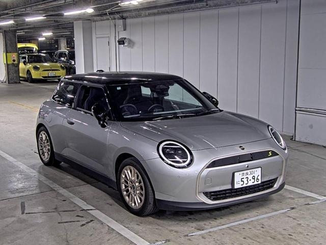 BMW MINI 2024