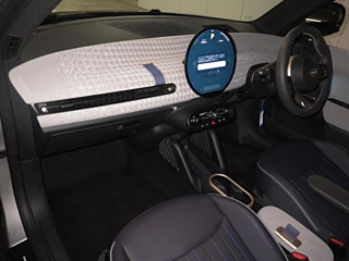 BMW MINI 2024