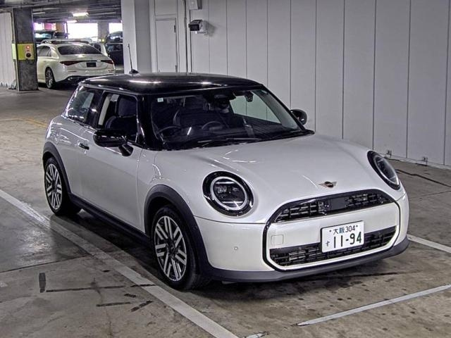 BMW MINI 2024