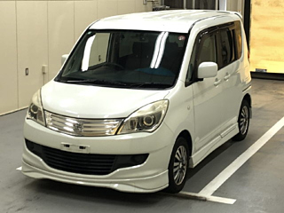 SUZUKI SOLIO 2012