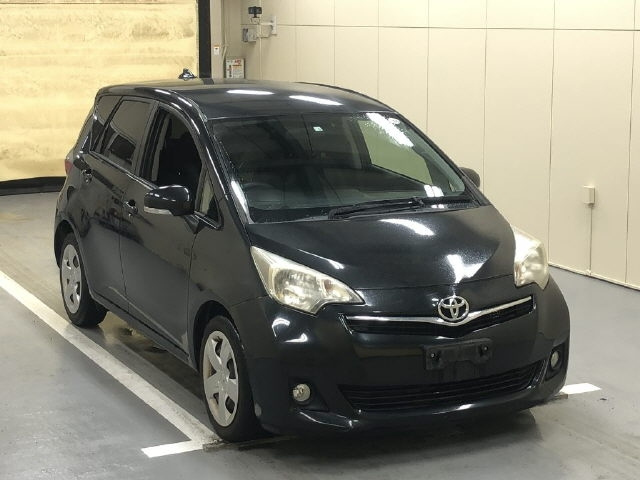 TOYOTA RACTIS 2014