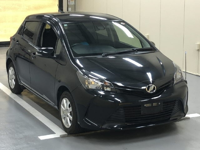 TOYOTA VITZ 2016