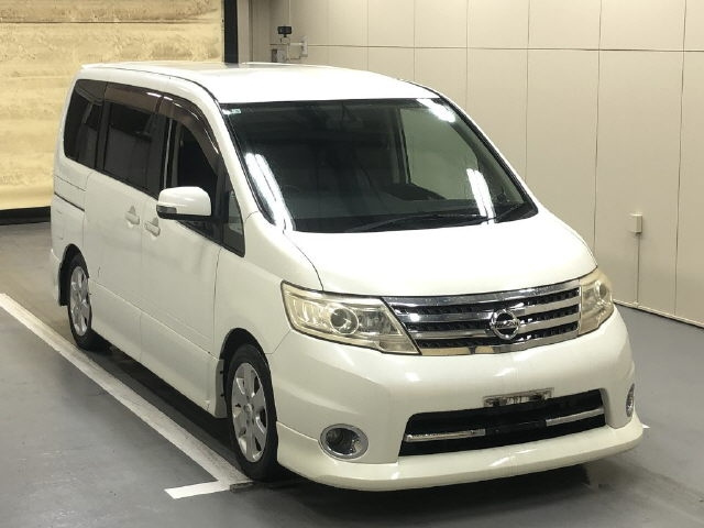 NISSAN SERENA 2010