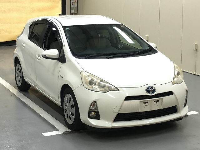 TOYOTA AQUA 2012