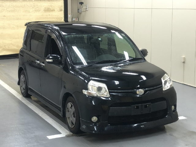 TOYOTA SIENTA 2014