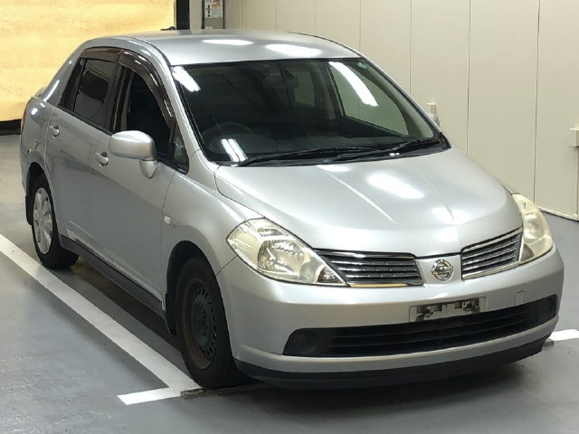 NISSAN TIIDA LATIO 2005