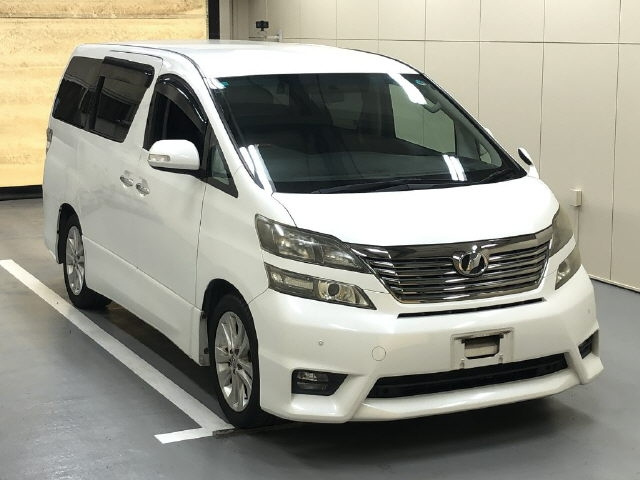 TOYOTA VELLFIRE 2010