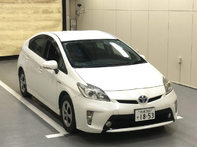 TOYOTA PRIUS 2015