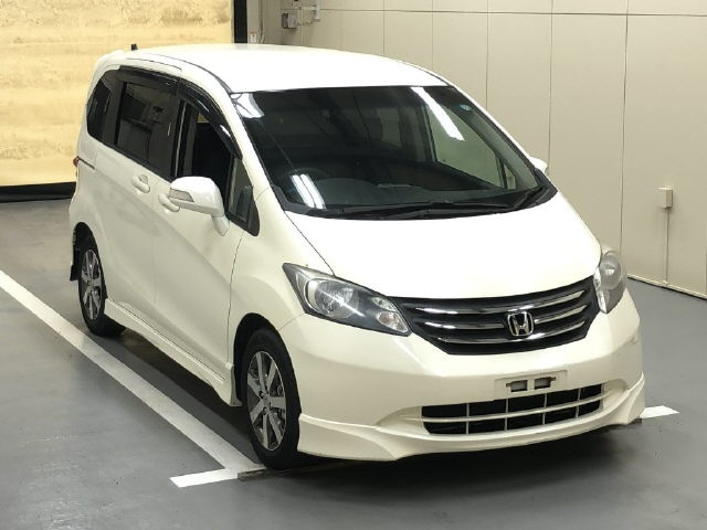 HONDA FREED 2011