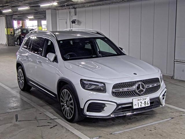MERCEDES BENZ GLB