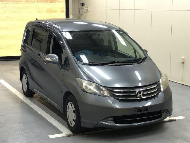 HONDA FREED 2011