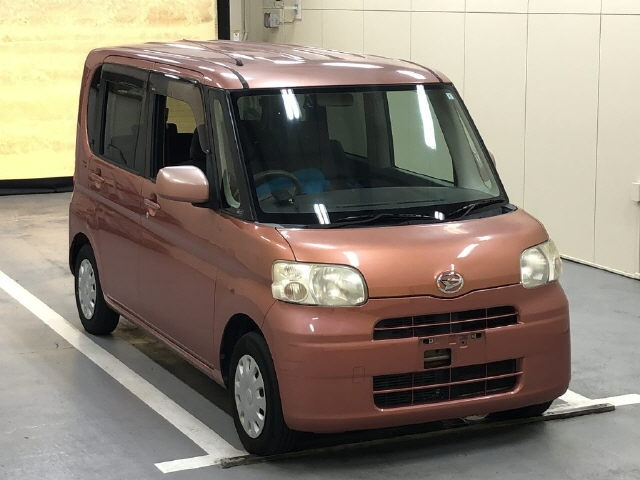 DAIHATSU TANTO 2009