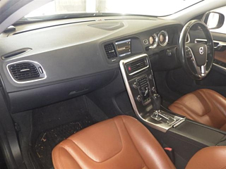 VOLVO V60 2011