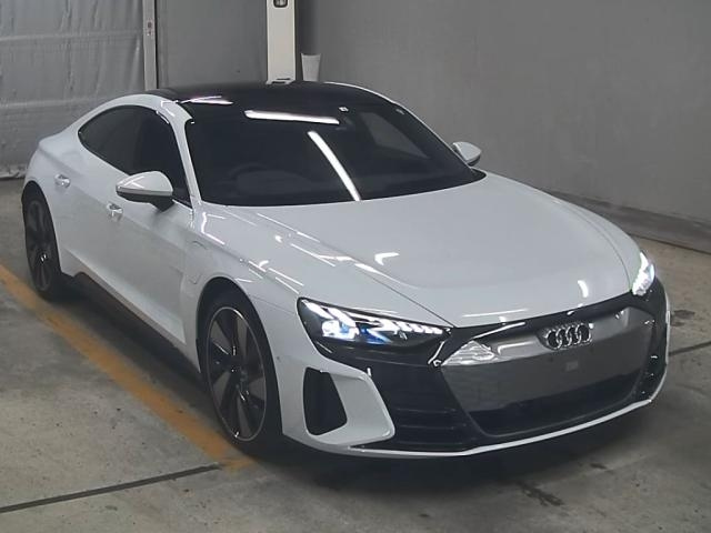 AUDI E-TRON 2022