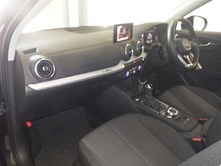 AUDI Q2 2024