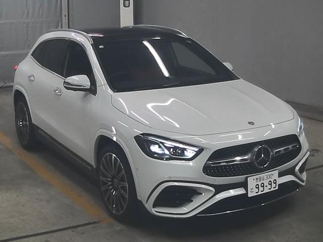 MERCEDES BENZ GLA CLASS 2023