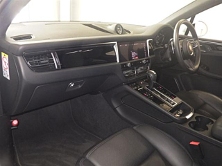 PORSCHE MACAN 2023