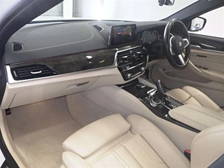 BMW 5 SERIES 2018