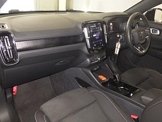VOLVO C40 2023