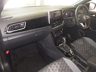 VOLKSWAGEN T-ROC 2024