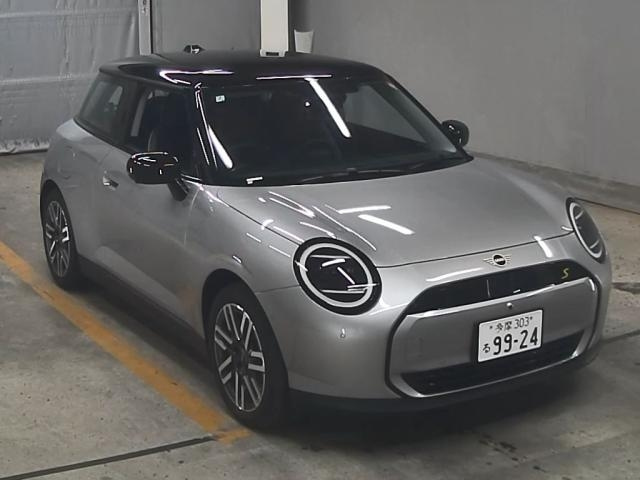 BMW MINI 2024