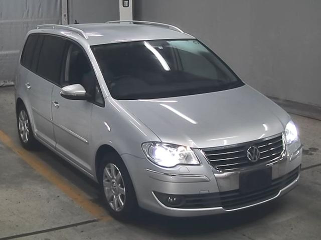 VOLKSWAGEN GOLF TOURAN 2010