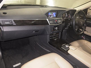 MERCEDES BENZ E CLASS 2009