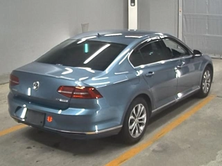 VOLKSWAGEN PASSAT 2015