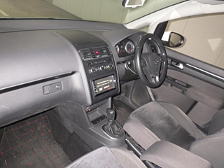 VOLKSWAGEN GOLF TOURAN 2014