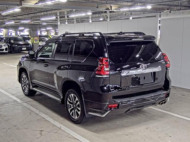 TOYOTA LAND CRUISER PRADO 2023