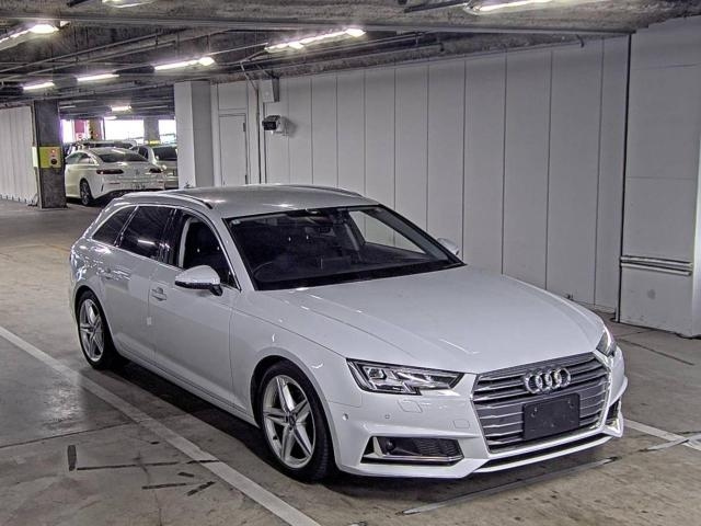 AUDI A4 2020