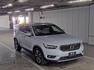 VOLVO XC40 2021