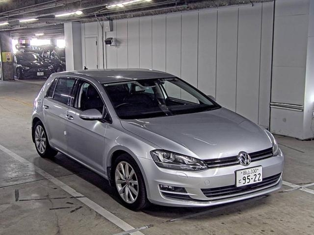 VOLKSWAGEN GOLF 2016