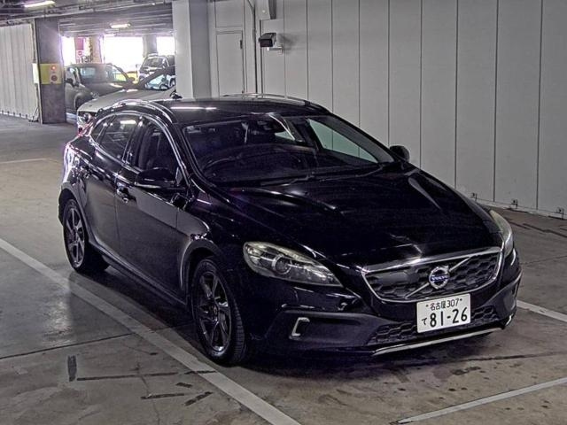 VOLVO V40 2014