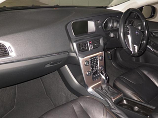VOLVO V40 2014