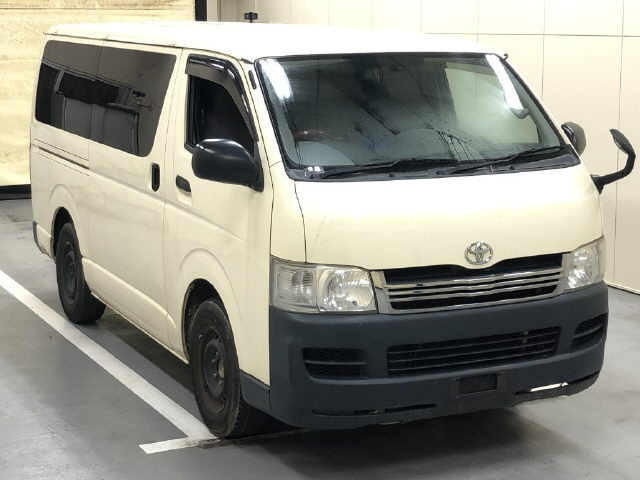 TOYOTA HIACE VAN 2010