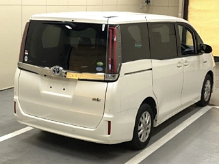 TOYOTA NOAH 2019