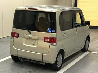 DAIHATSU TANTO 2008