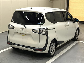 TOYOTA SIENTA 2016