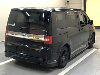 MITSUBISHI DELICA D5 2008