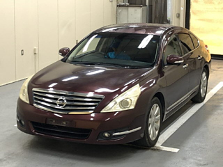 NISSAN TEANA 2010