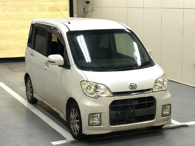 DAIHATSU TANTO EXE 2010