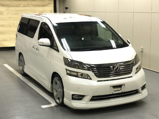 TOYOTA VELLFIRE 2010