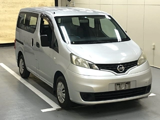 NISSAN NV200 2013