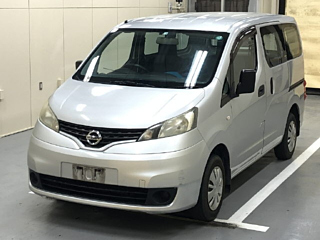 NISSAN NV200 2013