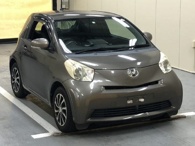 TOYOTA IQ 2010