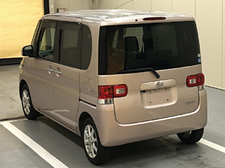 DAIHATSU TANTO 2011