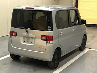 DAIHATSU TANTO 2010