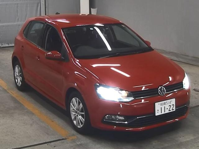 VOLKSWAGEN POLO 2015