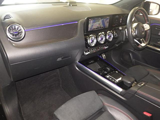 MERCEDES BENZ GLA CLASS 2022